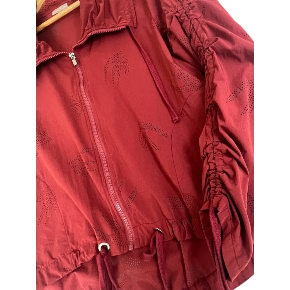 Nanette Lepore Burgundy Laser Cut Perforated Bird Zip Up Jacket‎ Ruched Sleeve M